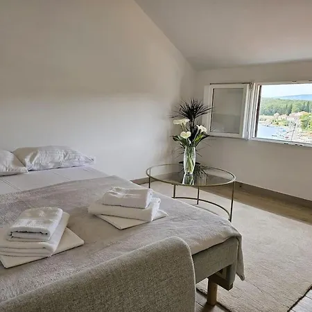 Maris Sea View Apartment Vrboska Exterior photo