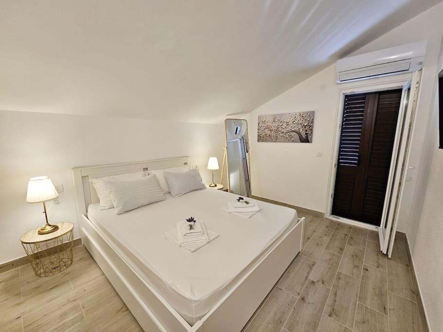 Maris Sea View