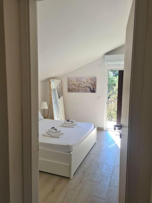 Maris Sea View Apartment *