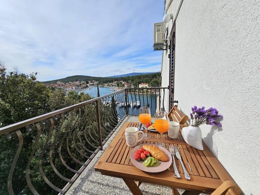 Apartment Maris Sea View Vrboska