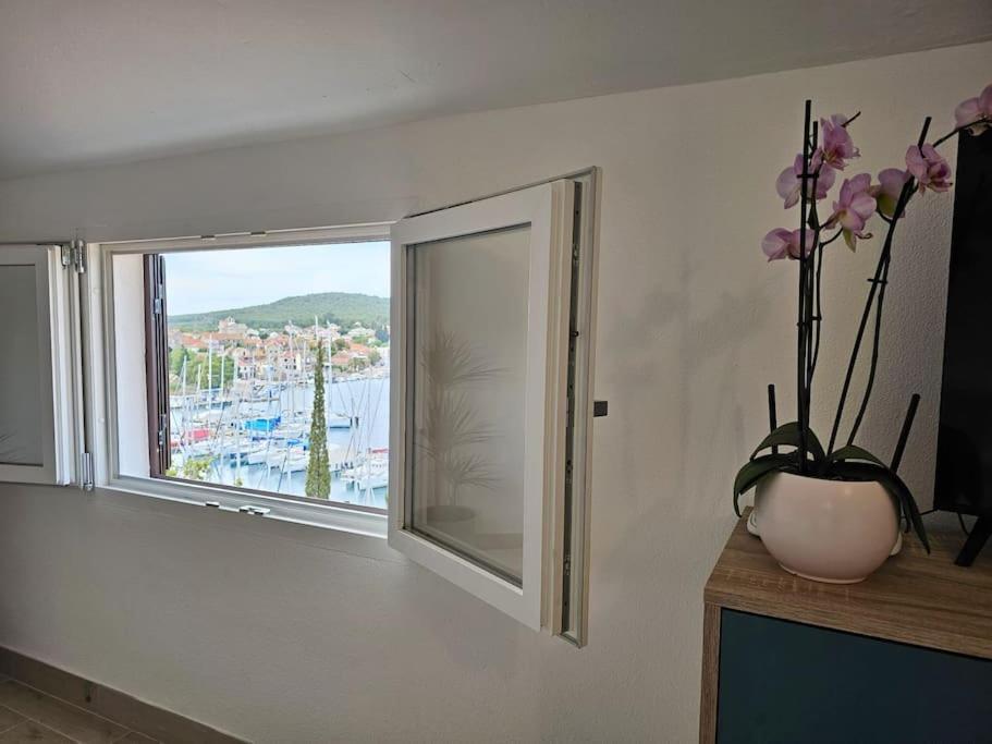 Maris Sea View *