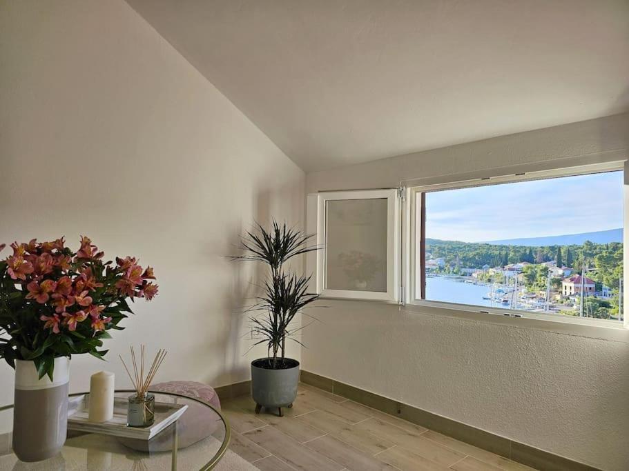 Maris Sea View Apartment *