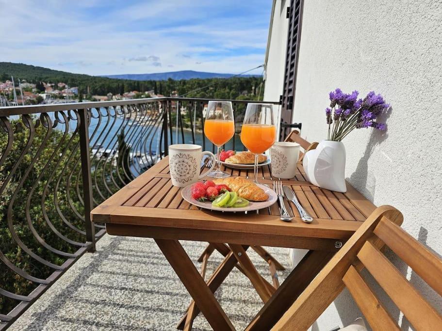 Apartment Maris Sea View Vrboska